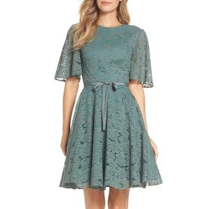 Gal Meets Glam Harper Dress - Green